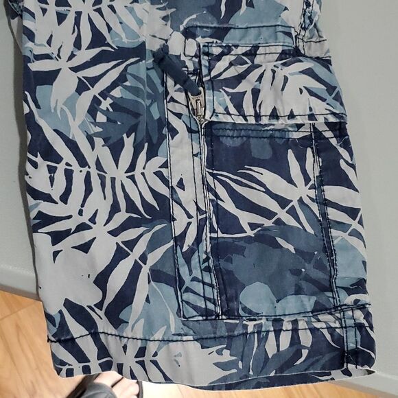 LEVI'S 30x13 slim cargo shorts - Picture 7 of 7